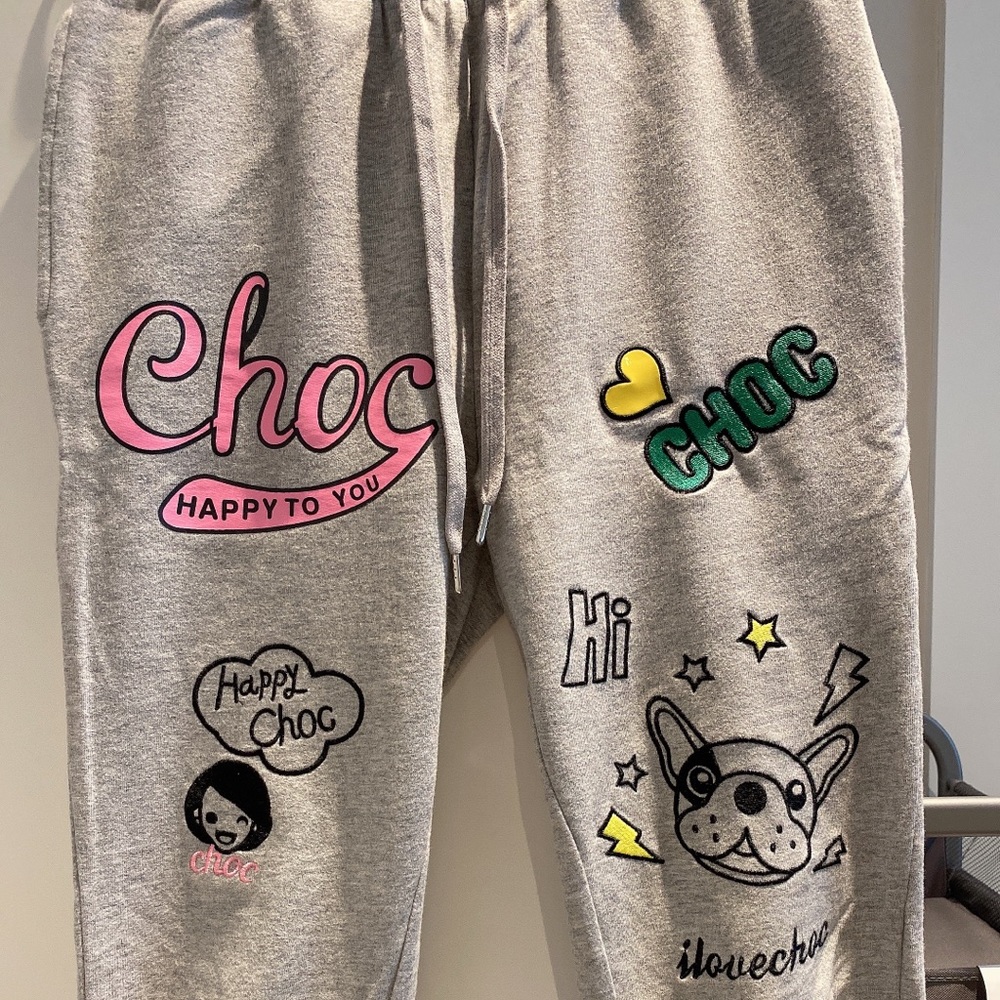 Joggers - Picture 2 of 3